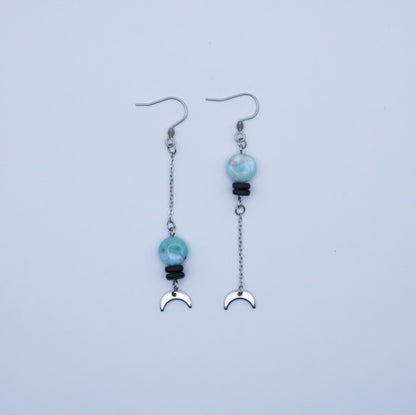 Boucles d'oreilles asymétriques perles larimar