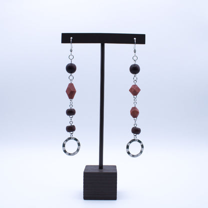 Boucles d'oreilles en bois asymétriques