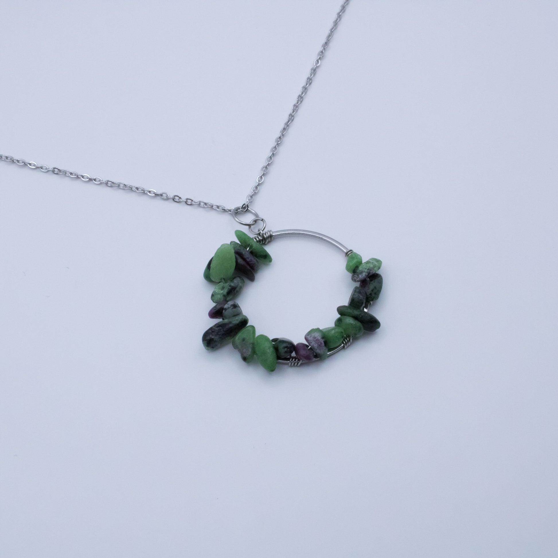 Collier couronne rubis zoïsite