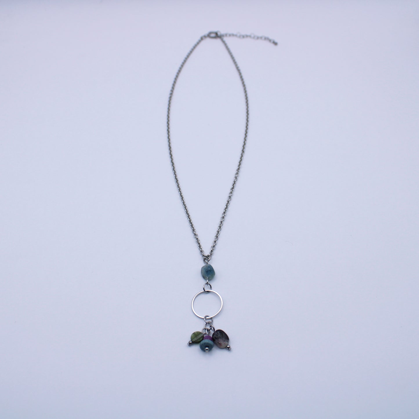 Collier avec pendentif en tourmaline multicolore - Collection Eclosion