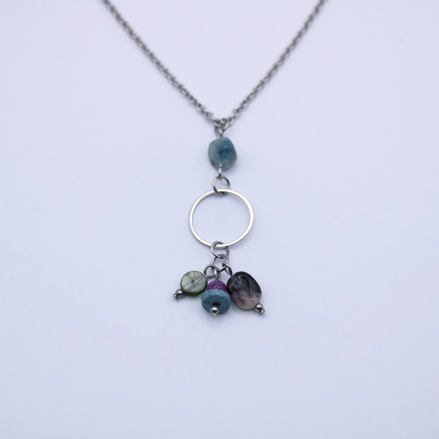 Collier avec pendentif en tourmaline multicolore - Collection Eclosion