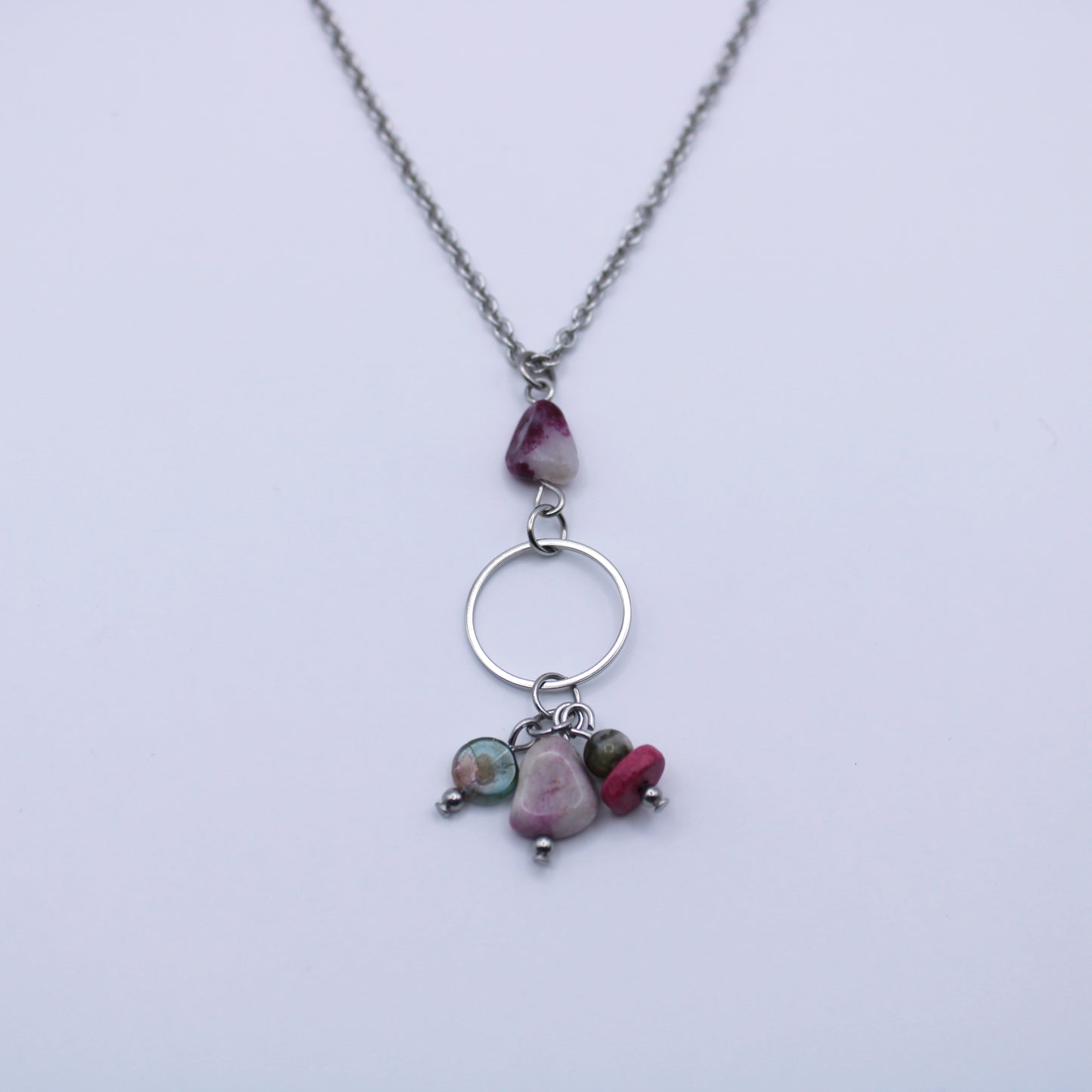 Collier avec pendentif en tourmaline multicolore - Collection Eclosion