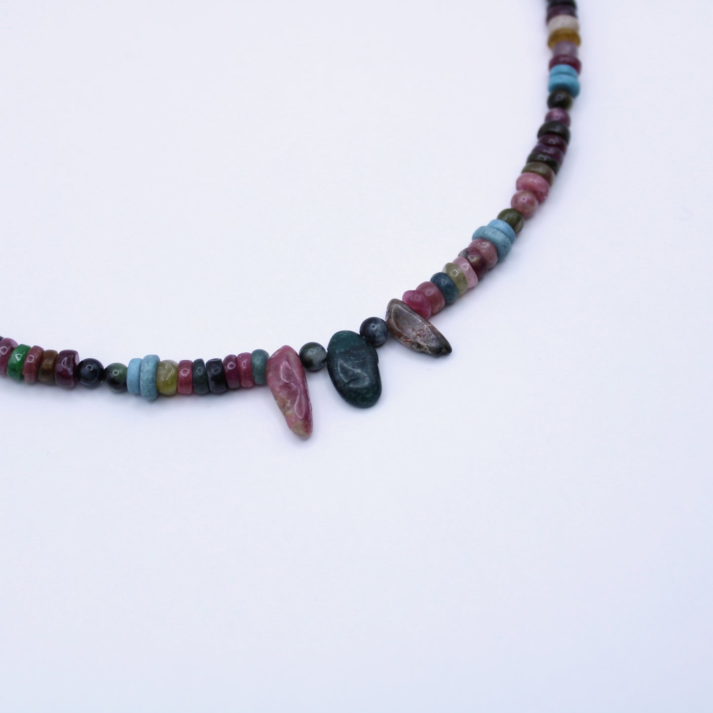 Collier en perles tourmaline multicolore - Collection Eclosion